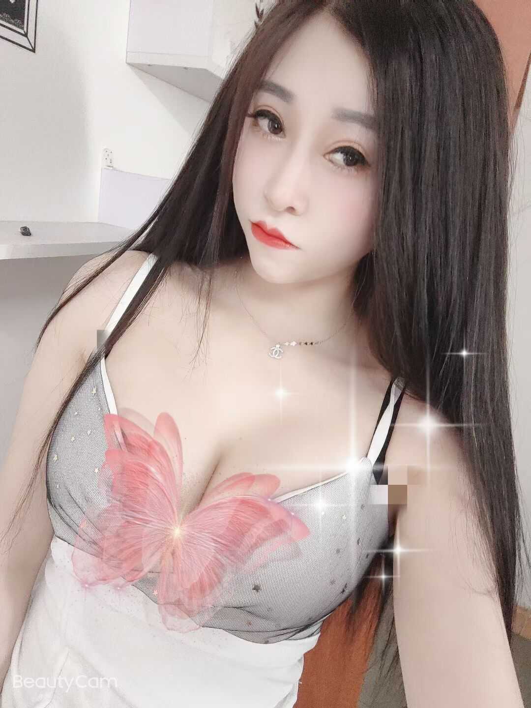 美丽漂亮的小丫头，sao浪，叫的很销魂